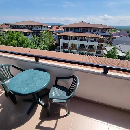 Apartments Primorsko アパートホテル 3*