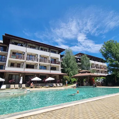 Apartments Primorsko アパートホテル