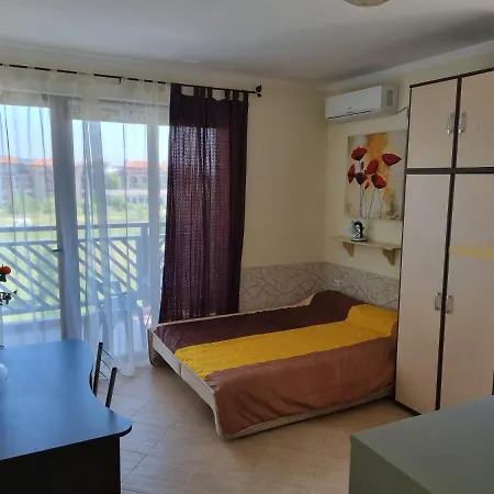 Apartments Primorsko Lejlighedshotel