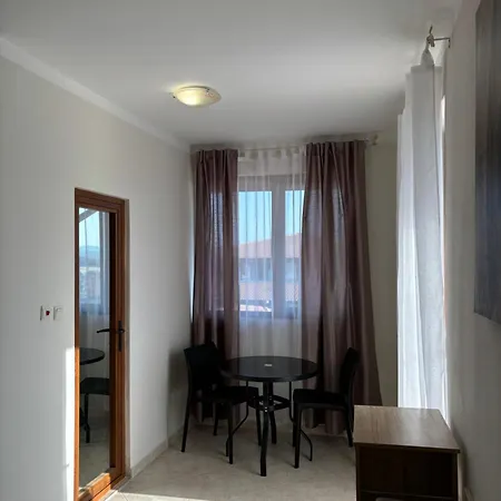 Apartments Primorsko Апарт-отель 3*