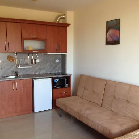 Apartments Primorsko Aparthotel 3*